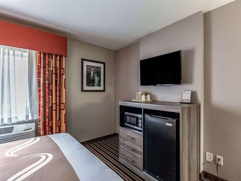 Quality Suites I-44 Tulsa Zewnętrze zdjęcie