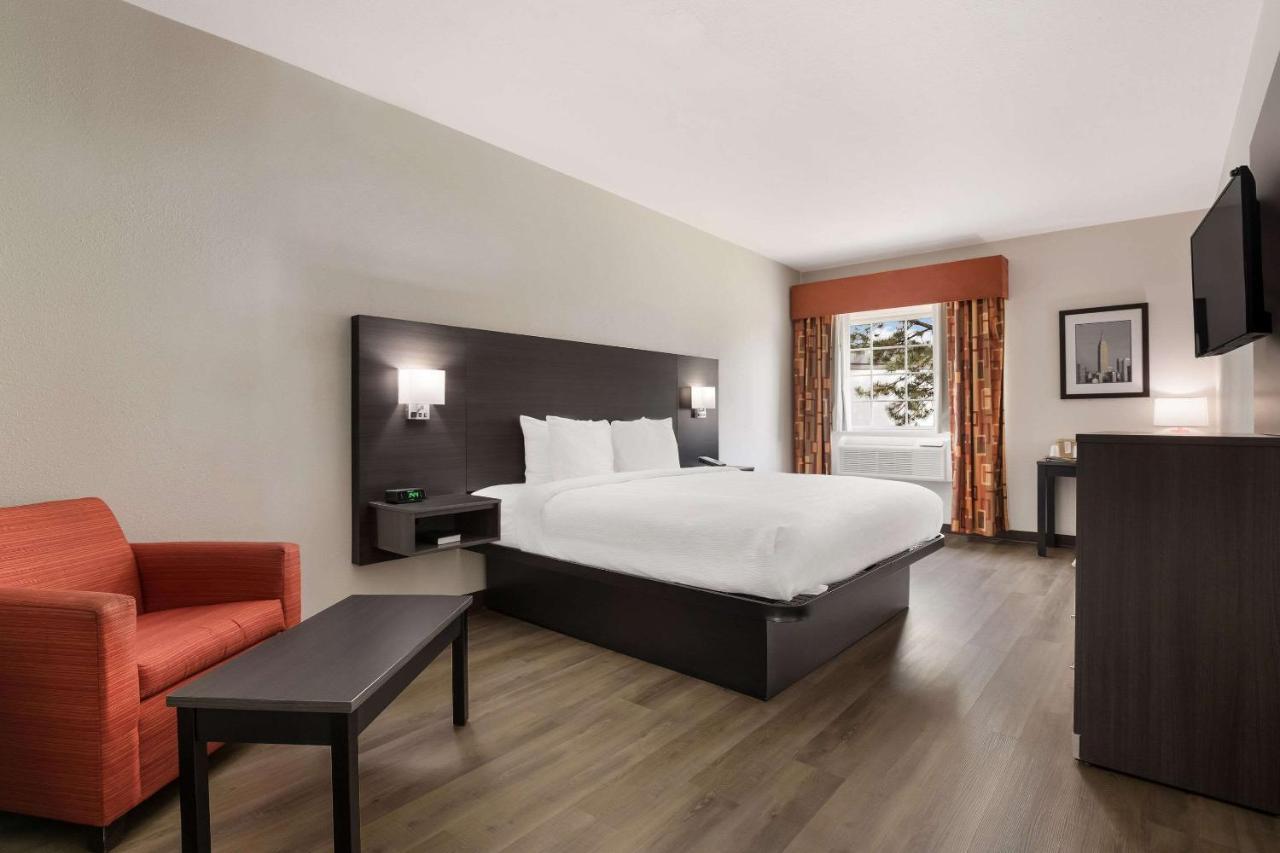 Quality Suites I-44 Tulsa Zewnętrze zdjęcie