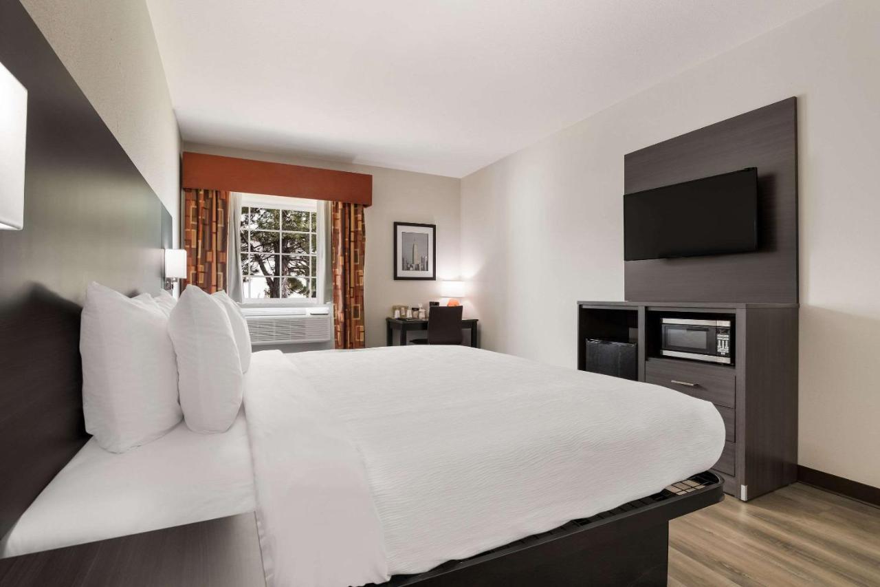 Quality Suites I-44 Tulsa Zewnętrze zdjęcie
