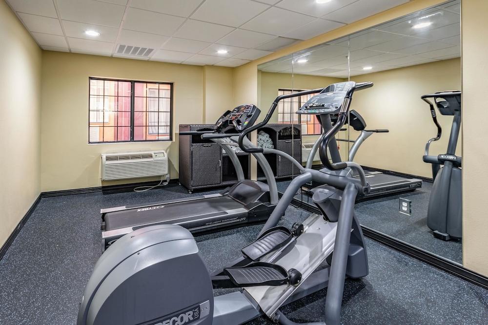 Quality Suites I-44 Tulsa Zewnętrze zdjęcie