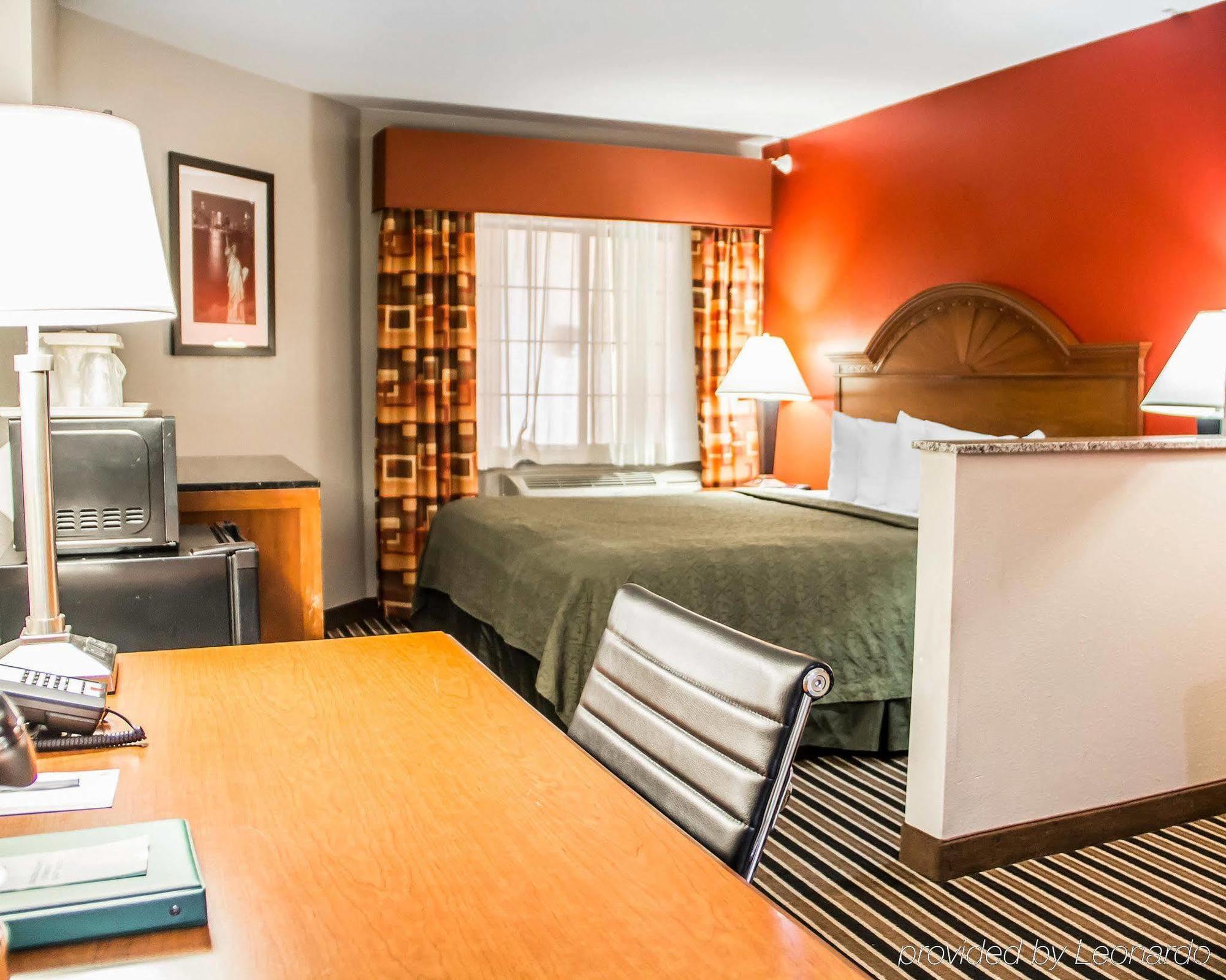 Quality Suites I-44 Tulsa Zewnętrze zdjęcie
